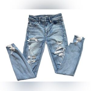 American Eagle ripped light blue jeans super stretch X size 00